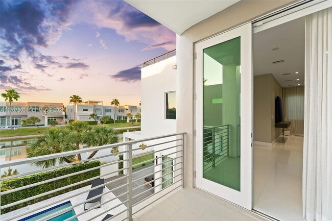 Building Photo - 10561 NW 67th Terrace