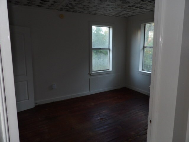 Bed Room - 1006 White Oak Ext
