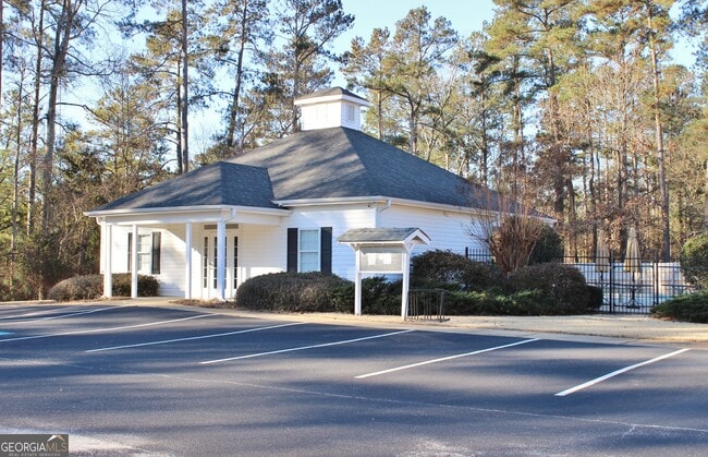 Building Photo - 170 Hidden Brook Trail