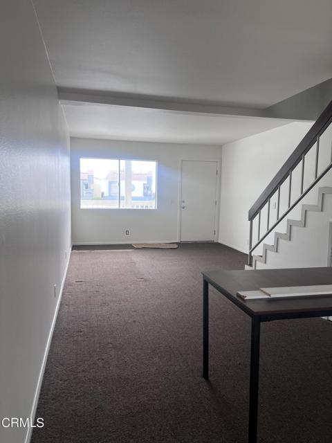 Building Photo - 233 S Ventura Rd