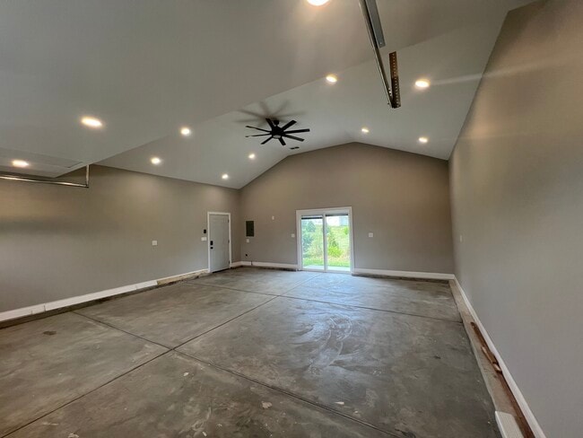 Building Photo - 7830 Westview Ln