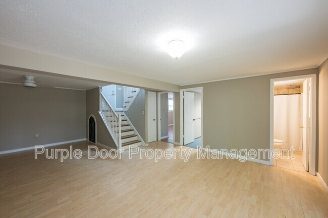 Building Photo - 2369 Brenda Dr SE