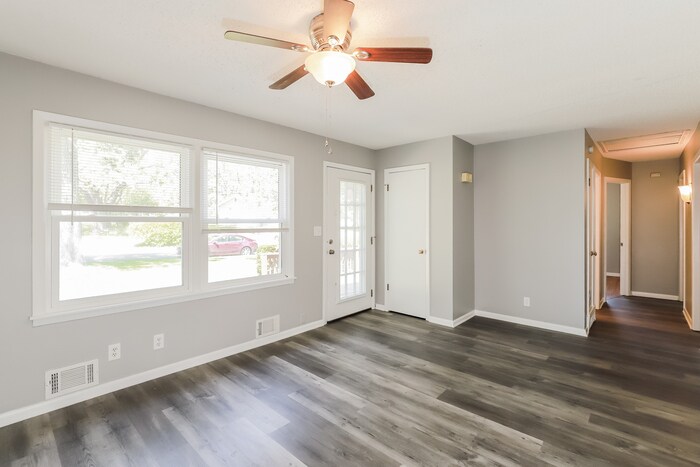 Building Photo - 6303 N Bellefontaine Ave