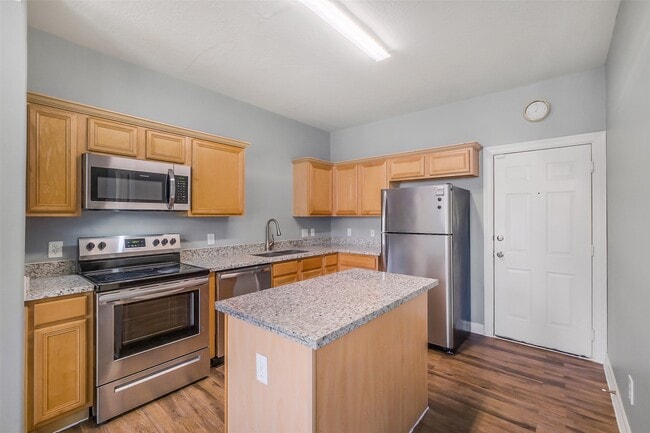 Building Photo - 10334 Panther Point Dr