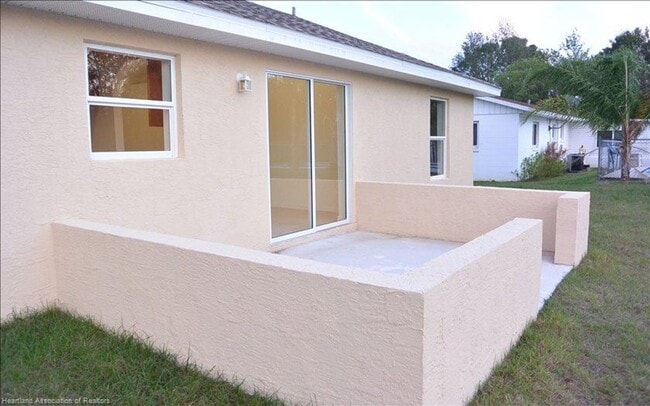 Building Photo - Three Bedroom-Two Bath-Single Family home-...
