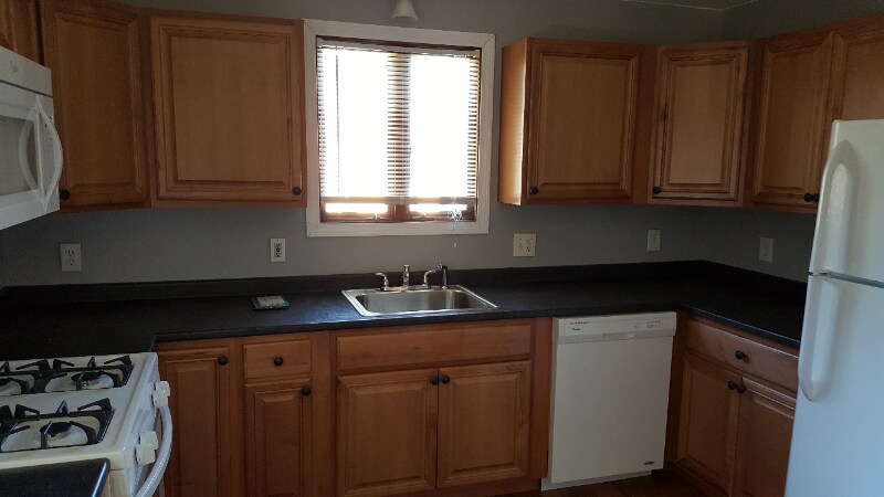Building Photo - 31 Buttonwood Rd