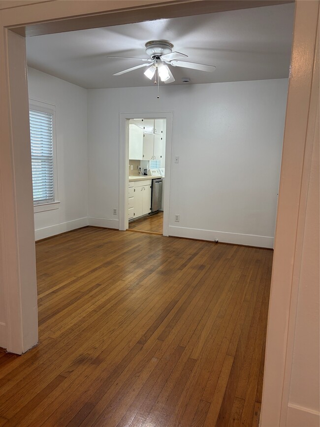 Building Photo - 1719 Dunlavy St