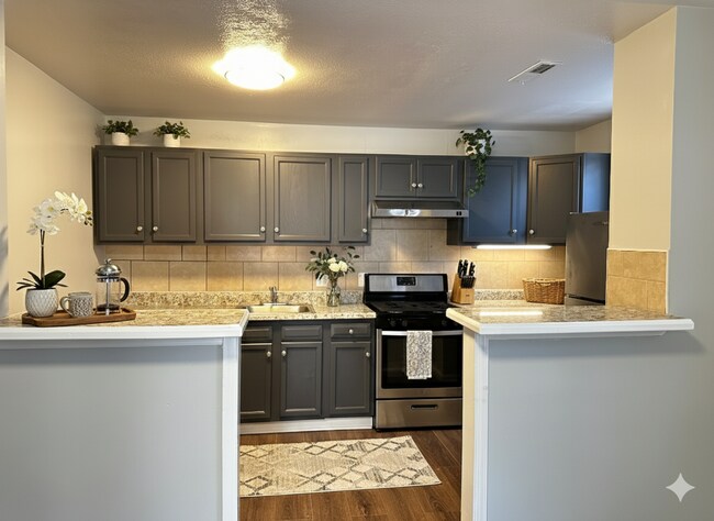 Building Photo - 4632 Hillside Rd SE