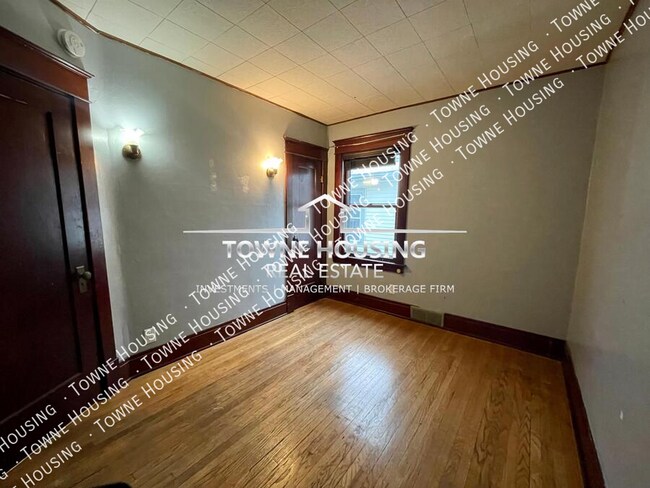 Building Photo - 418 Colvin Ave