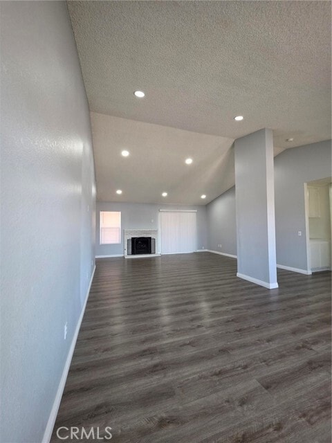 Building Photo - 13568 Live Oak St