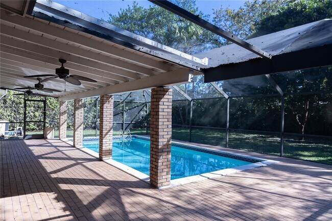 Building Photo - 13125 SW 83rd Ave