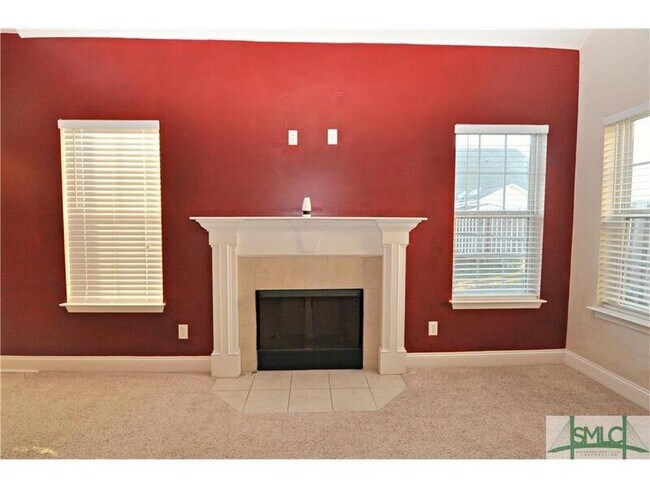 Building Photo - 165 Butler Dr
