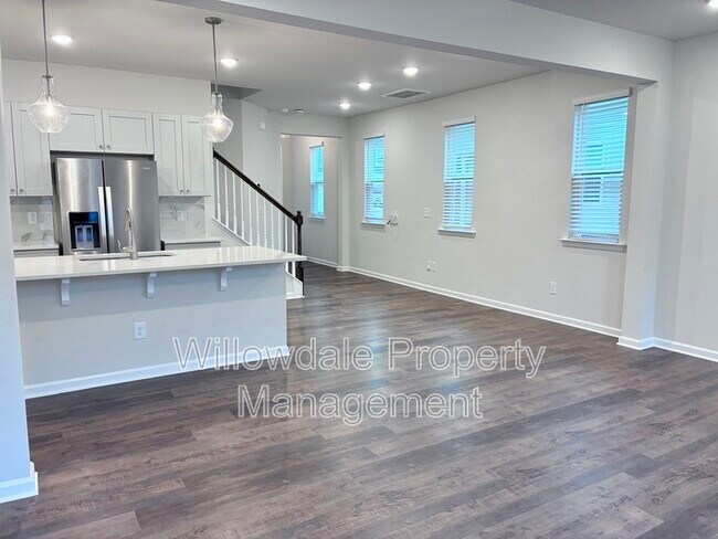 Building Photo - 179 Pinkie Ln