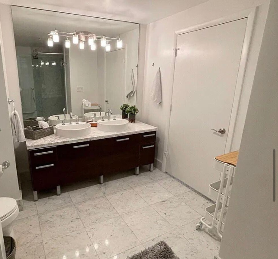 Building Photo - 253 NE 2nd St