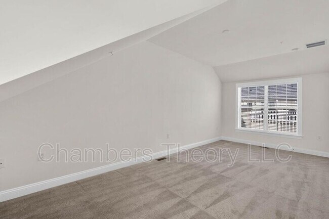 Building Photo - 415 N Upton Ct