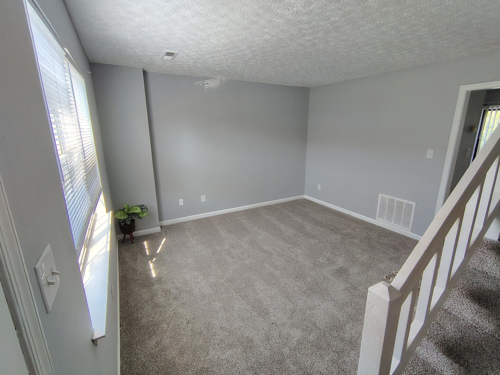 Building Photo - 16 Duiguid Dr