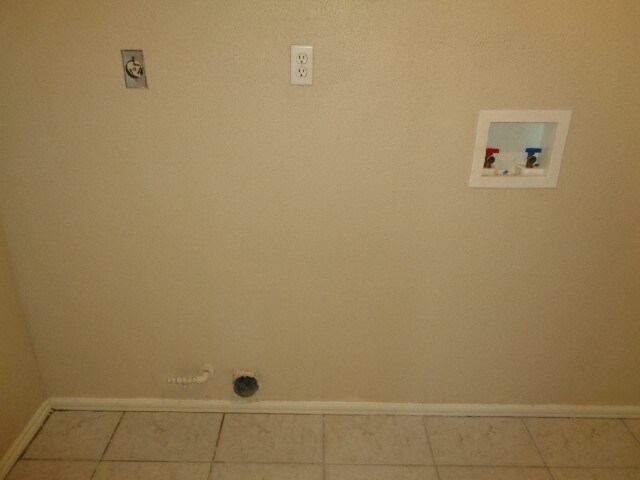 Building Photo - 16318 Leamington Ln