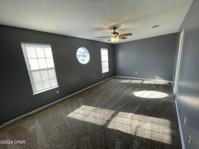 Building Photo - 127 Parker Village Cir