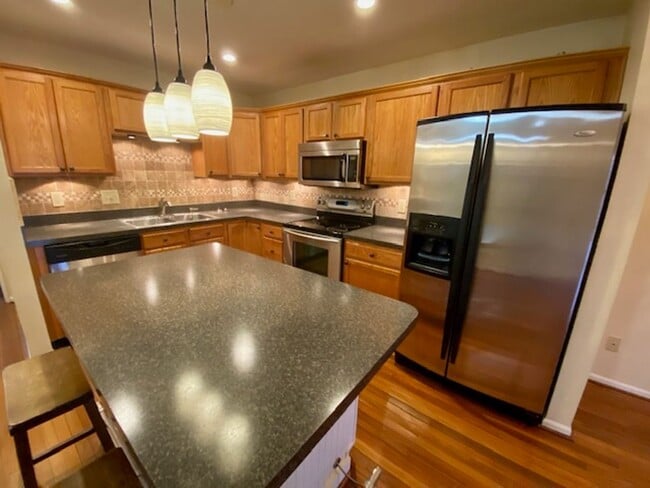 Building Photo - COMING SOON!! Beautiful 3 Bedroom 2 Full bathroom condo in Franklin Township in Southeast Indy!