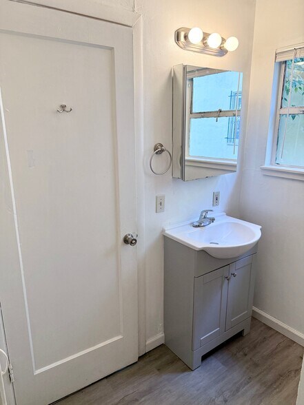 Building Photo - 2629 U St