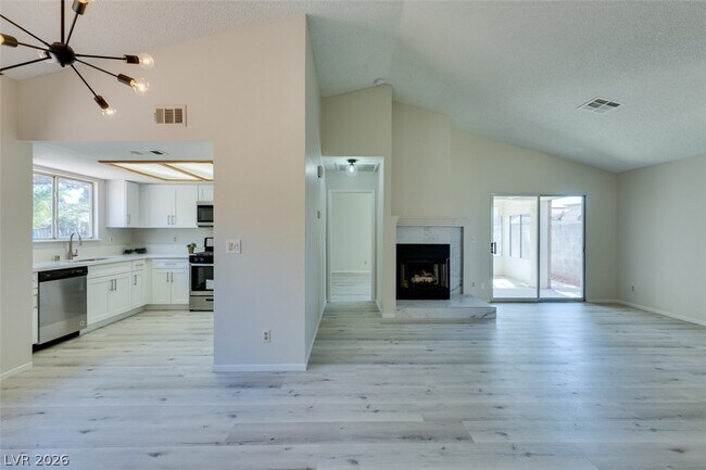 Building Photo - 582 Searchlight Dr