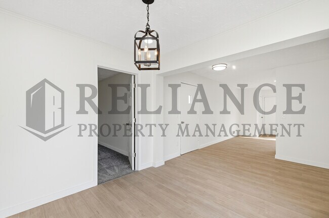 Building Photo - 6651 N Scottsville St