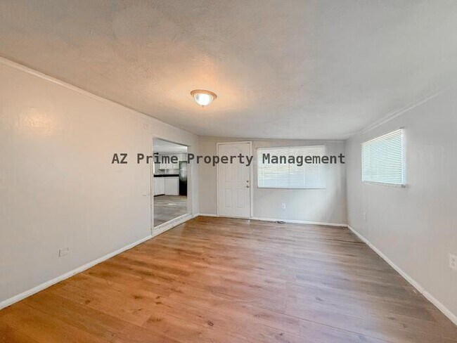 Building Photo - 17401 E Meadow Ln