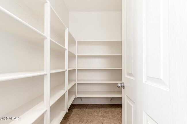 Building Photo - 20932 Vía de Arboles