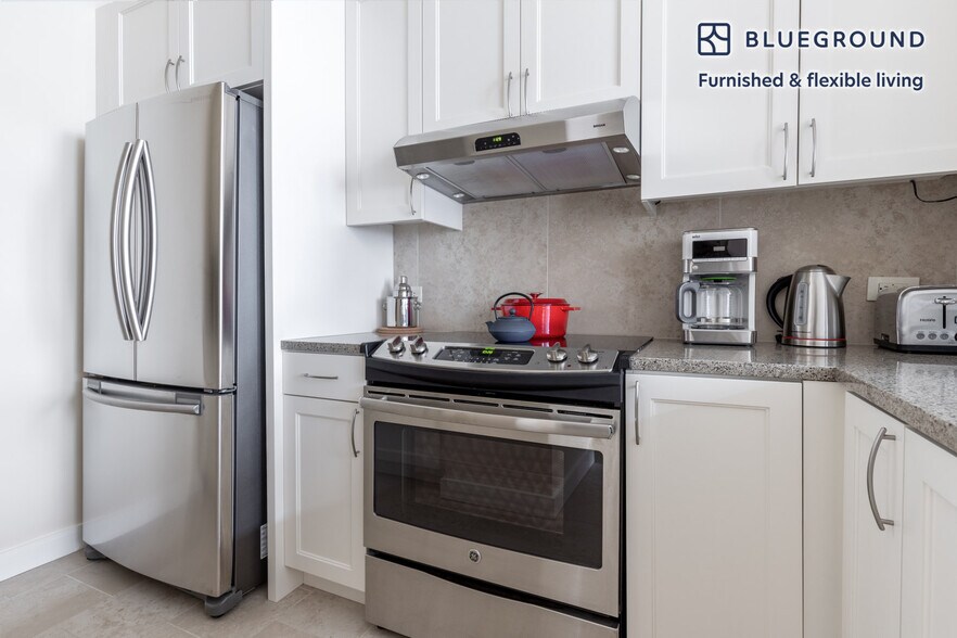 Building Photo - 425 8th St NW