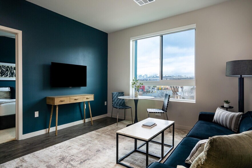 Building Photo - 2080 Basecamp Way