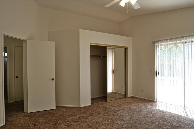 Building Photo - 52905 Avenida Rubio