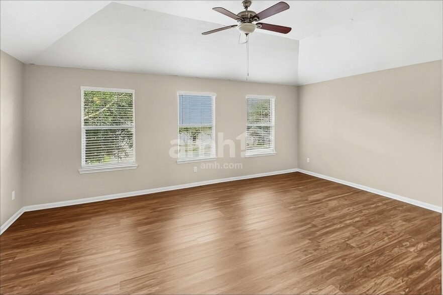Building Photo - 15822 Parmley Creek Ct