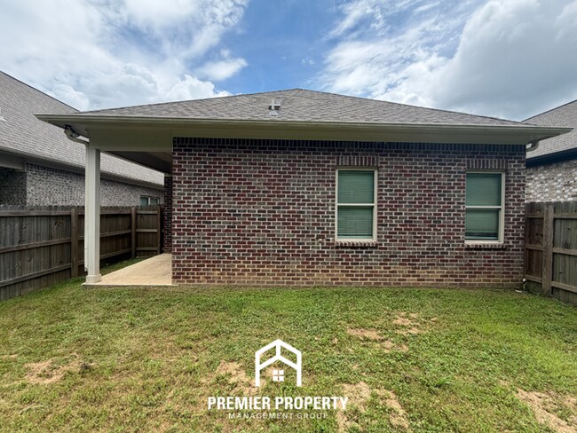Building Photo - 4BR/2BA Birmingham Rental with Attached 1-Car Garage & Open Kitchen Island