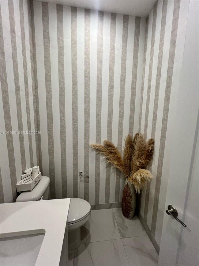 Building Photo - 8533 Ganton Dr