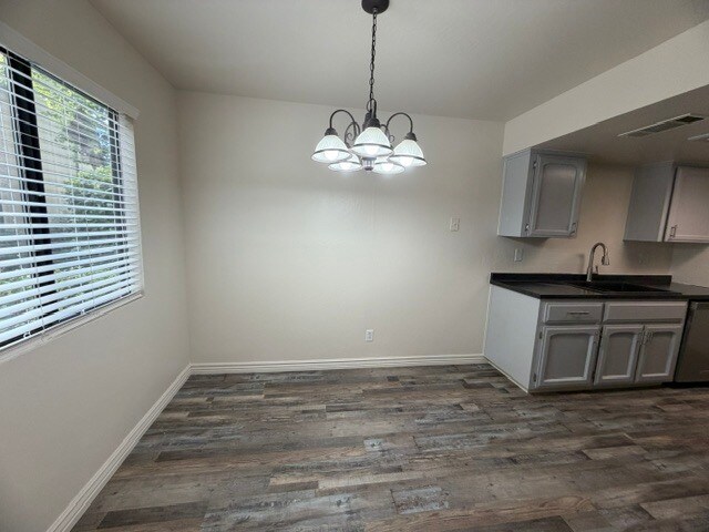 Building Photo - 49400 River Park Rd