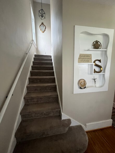 Building Photo - 1805 Baker Ave