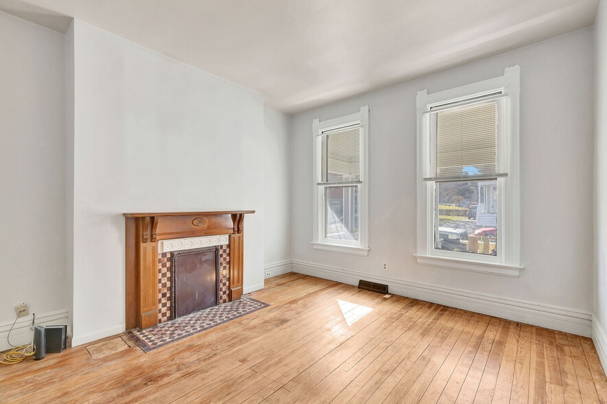 Building Photo - 2030 Scott Blvd