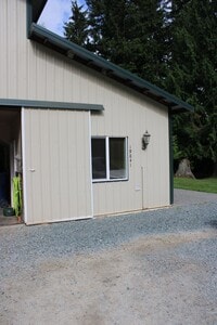 Building Photo - Gated 1 Bedroom Apartment