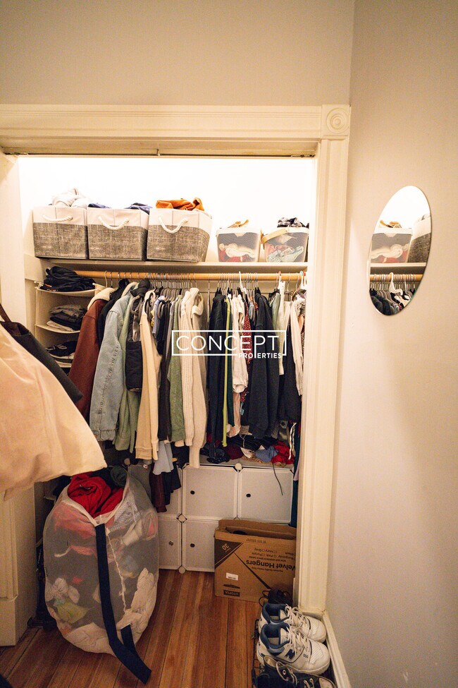 Building Photo - 98 Calumet St