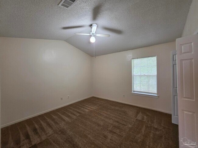 Building Photo - 3041 Belle Meade Dr