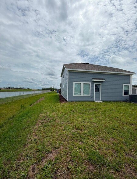 Building Photo - 5513 Pimenta Ct