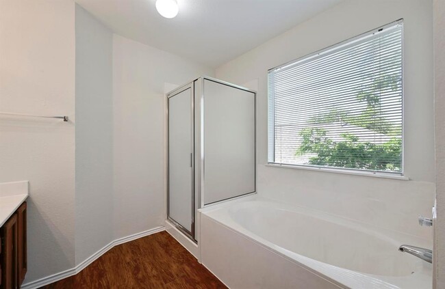 Building Photo - 14721 Yora Dr