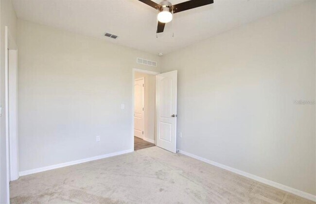 Building Photo - 492 Pinecrest Loop