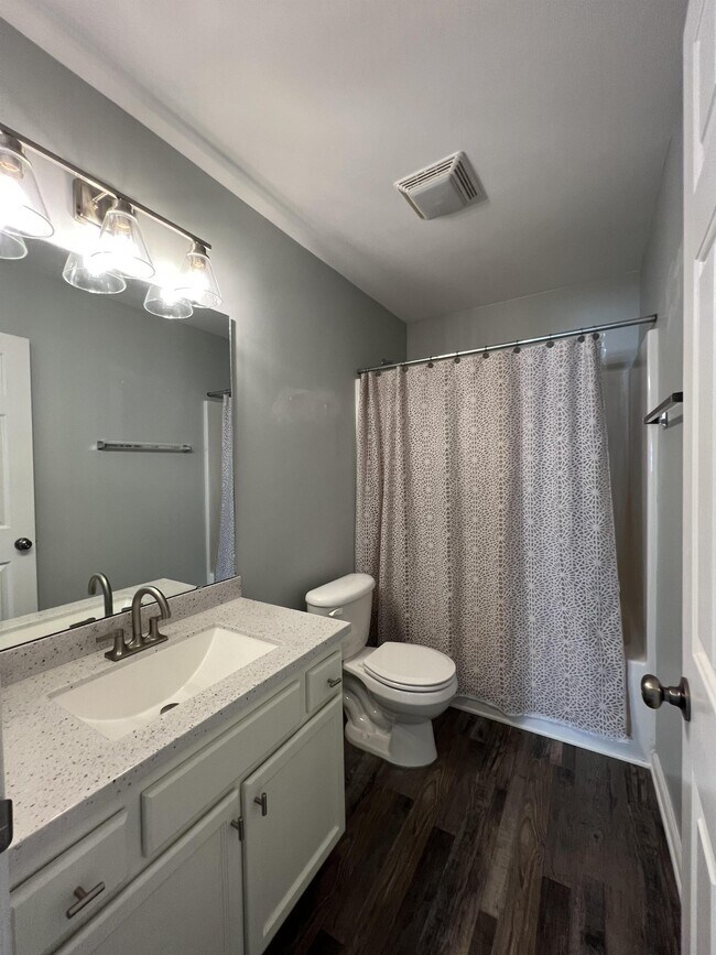 Building Photo - 4908 Lighthouse Ct