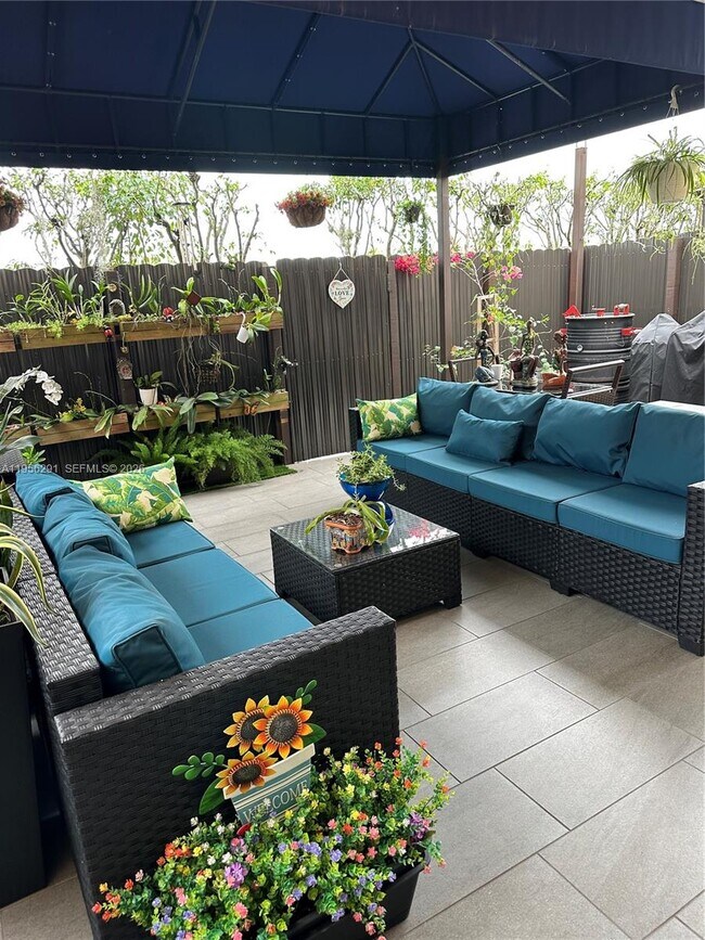 Building Photo - 8548 SW 166th Pl