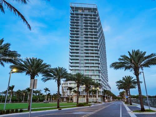 Building Photo - 2000 Metropica Wy
