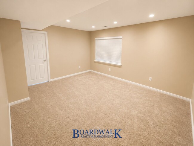 Building Photo - 12542 S 300 E