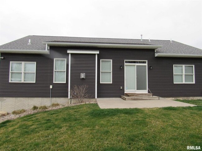 Building Photo - 1659 Celtic