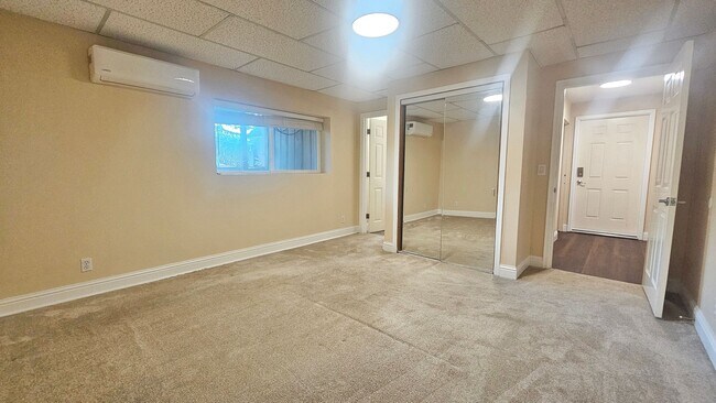 Building Photo - Mercer Island gem - 4 BD 2.5 Ba in Beautiful Mercer Island with new heat pump installed