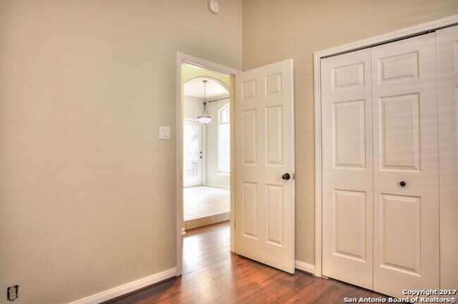 Building Photo - 4 Bedroom/2 Bath Auburn Oaks Subdivision